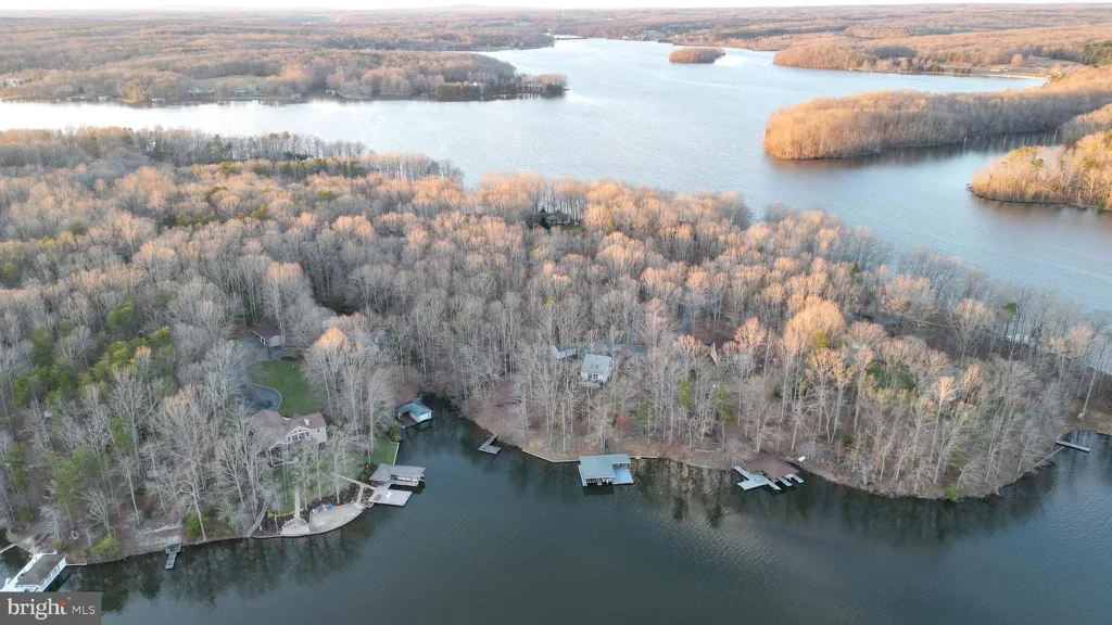 Lake Anna Buildable Land: Ideal Investment Opportunity for Developers